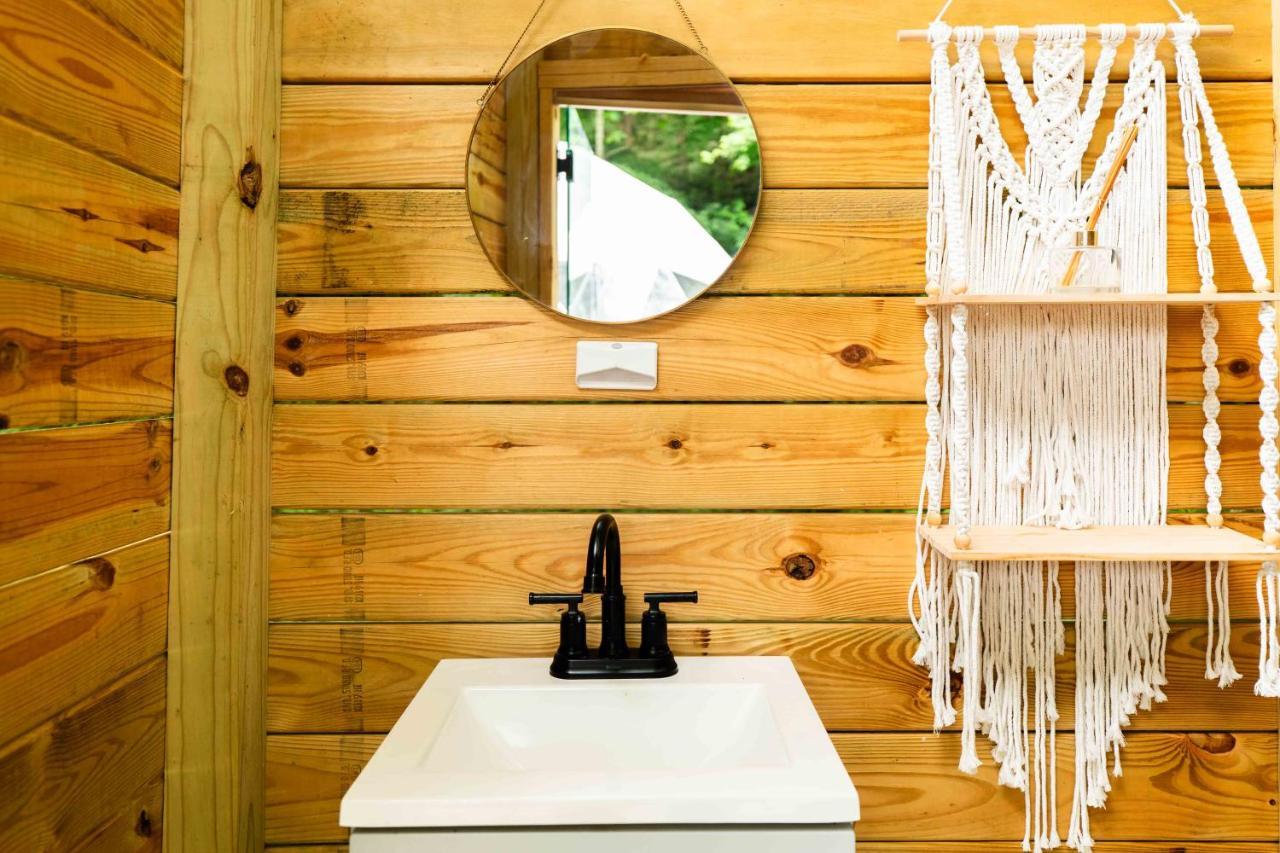 Solace Glamping 2 Sevierville Ngoại thất bức ảnh